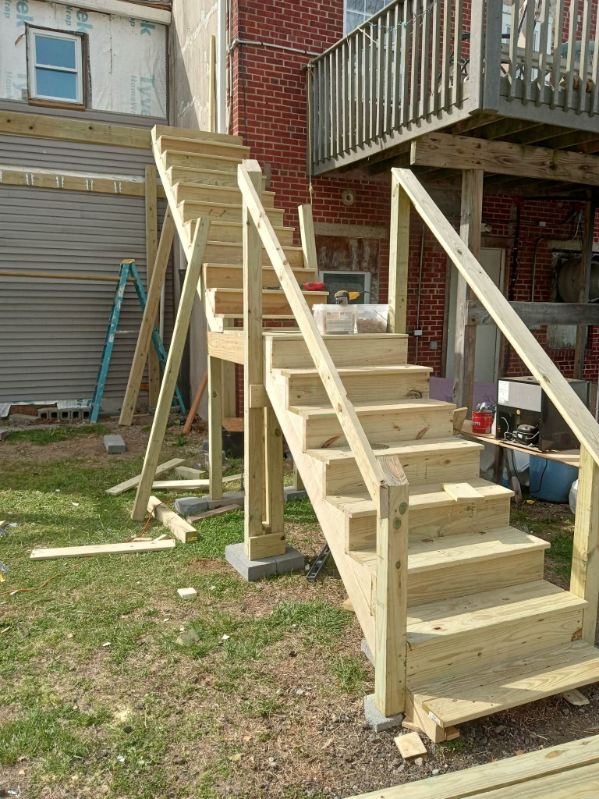 Exterior staircase and landing